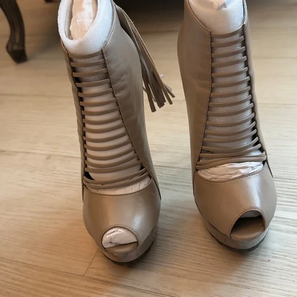 Elegant Beige High Heel Peep Toe Mirror Platform Booties - Picture 5 of 11